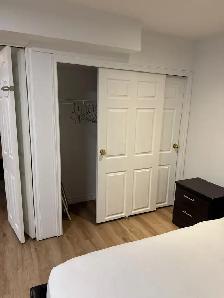 Large carpet-free, furnished Basement Apartment for Rent - Photo 5