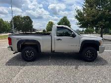 2009 Chevy Silverado 1500 LT 4x4 - Photo 3