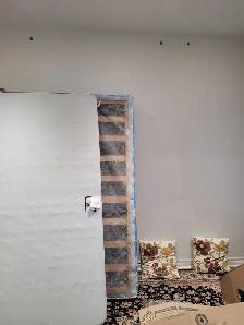 king mattress & box spring with frame - Photo 3