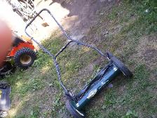 Yard Works  18 inch cut  Reel Lawn Mower