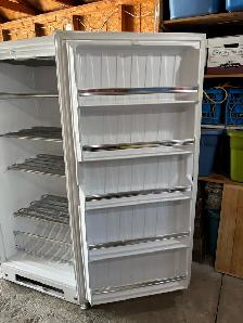 upright Freezer 16.9 cu ft for sale - Photo 2