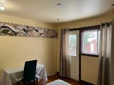 BRIGHT ROOM MAIN FL -50m TK PLAZA STEELES AND BATHURST NEAR BUS - Photo 2
