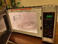 FRIGIDAIRE Microwave for sale - Photo 5