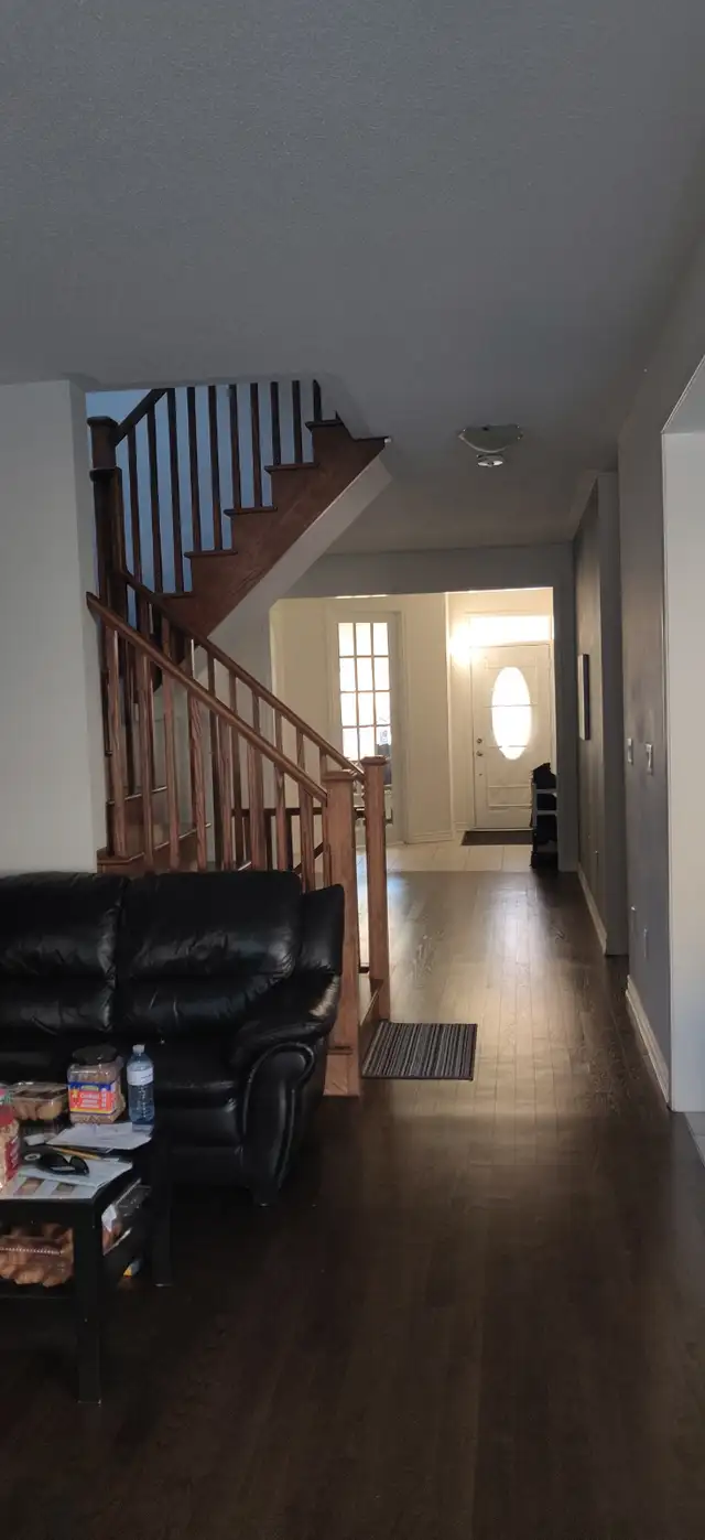 4 bedroom house for rent w 2 parking spots