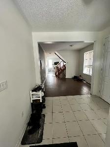 4 bedroom house for rent w 2 parking spots - Photo 4