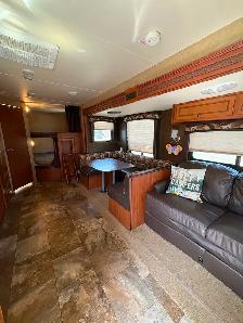 2013 Jayco JayFlight 28BHBE - Photo 2