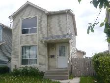 Falconridge full house 4 bedroom, doub garage $2250/m   ut