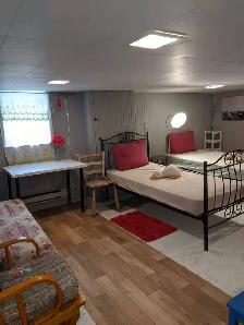 Room place for girl only in LASALLE furnished free wifi ,laundry