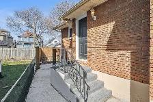 MODERN LEGAL 2-BEDROOM BASEMENT APARTMENT IN HEART OF WELLAND
