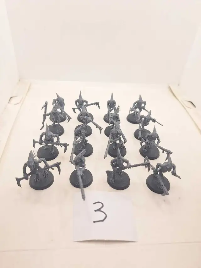 Warhammer 40k Tau Third Squad of 16 OOP Kroot Unpainted