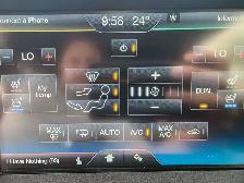 2015 Ford Mustang EcoBoost Premium - Photo 26