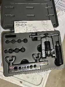 Gearwrench double flaring tool kit