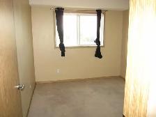 two bed room condo for rent - Photo 6