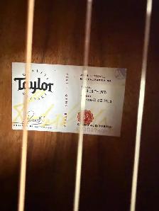 Taylor guitar for sale. good as new condition - Photo 7