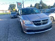 2014 Dodge Grand Caravan SXT - Photo 2