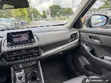 2025 Nissan Rogue SV - Photo 13