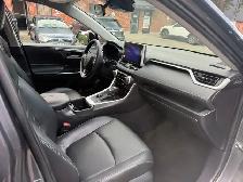 2025 Toyota RAV4 Hybrid XLE AWD PREMIUM, LEATHER, SUNROOF - Photo 5