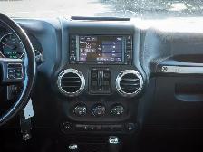 2018 Jeep Wrangler JK Unlimited Sahara - Targa Roof | Leather - Photo 38