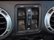 2018 Jeep Wrangler JK Unlimited Sahara - Targa Roof | Leather - Photo 39