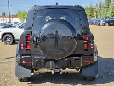 2025 Land Rover Defender X-Dynamic SE - Photo 5