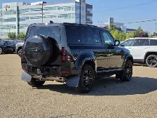 2025 Land Rover Defender X-Dynamic SE - Photo 7