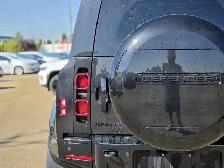 2025 Land Rover Defender X-Dynamic SE - Photo 13