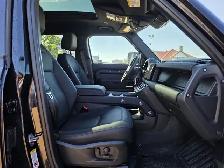 2025 Land Rover Defender X-Dynamic SE - Photo 21