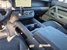 2025 Land Rover Defender X-Dynamic SE - Photo 32