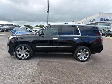 2020 Cadillac Escalade Premium Luxury - Photo 2