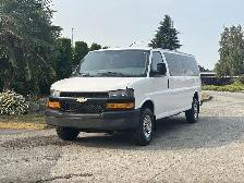 2021 Chevrolet Express LS 3500 3dr 12 Passenger Van - Photo 4
