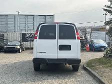 2021 Chevrolet Express LS 3500 3dr 12 Passenger Van - Photo 9