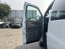 2021 Chevrolet Express LS 3500 3dr 12 Passenger Van - Photo 11
