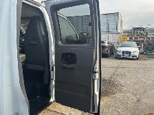 2021 Chevrolet Express LS 3500 3dr 12 Passenger Van - Photo 36