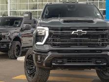2025 Chevrolet Silverado 3500HD LTZ Trail Boss 6.6L Duramax Z71 - Photo 5