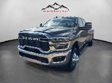2026 RAM 3500 CREWCAB TRADESMEN DIESEL DUALLY - Photo 2
