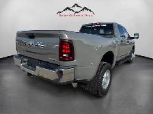 2026 RAM 3500 CREWCAB TRADESMEN DIESEL DUALLY - Photo 5
