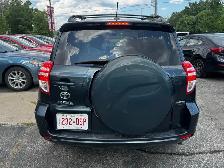2011 Toyota RAV4 4WD Base NO ACCIDENT | SUNROOF - Photo 9