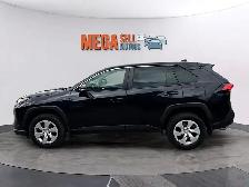 2022 Toyota RAV4 LE - Photo 6