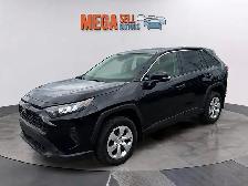 2022 Toyota RAV4 LE - Photo 7