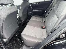 2022 Toyota RAV4 LE - Photo 9
