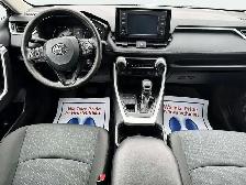 2022 Toyota RAV4 LE - Photo 10