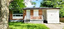 FREE 1 MONTH RENT! Furnished Student Rental – Near CC, UW & WLU - Photo 2