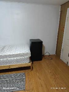 Big & Quiet Single Bedroom for Rent - Neilson Rd & Sheppard - Photo 4
