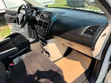 2014 Dodge Grand Caravan SXT Sto'N'Go & PASSENGER LOADED NICE! - Photo 3