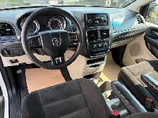 2014 Dodge Grand Caravan SXT Sto'N'Go & PASSENGER LOADED NICE! - Photo 9