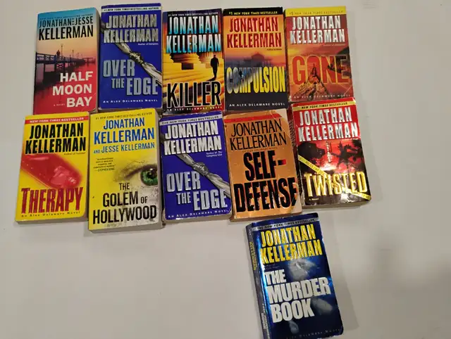 PAPERBACK THRILLERS $2ea. 6 BOOKS for $10