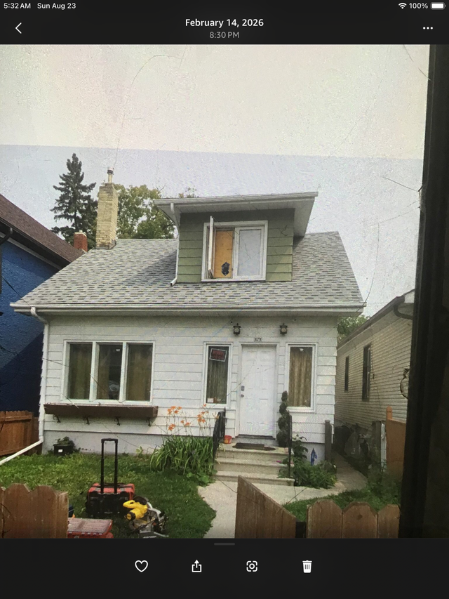 3 bedroom house for rent for October 1. Text 204-951-8448