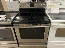 Cuisinière stainless vitrocéramique Frigidaire