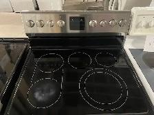Cuisinière stainless vitrocéramique Frigidaire - Photo 2