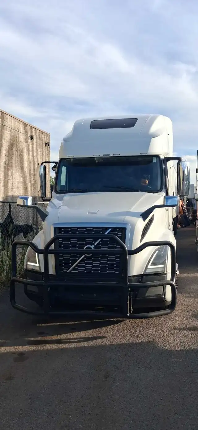 AZ Truck Driver – USA & Canada Cross-Border (Reefer)